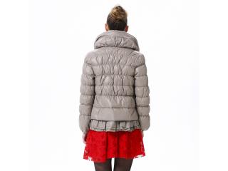 波司登羽绒服的照片